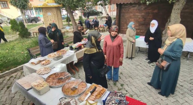 Uzundere’de   Hayır Çarşısı  kuruldu